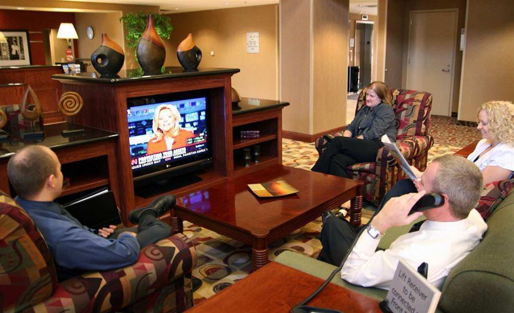 Hampton Inn & Suites Bloomington-Нормъл Интериор снимка