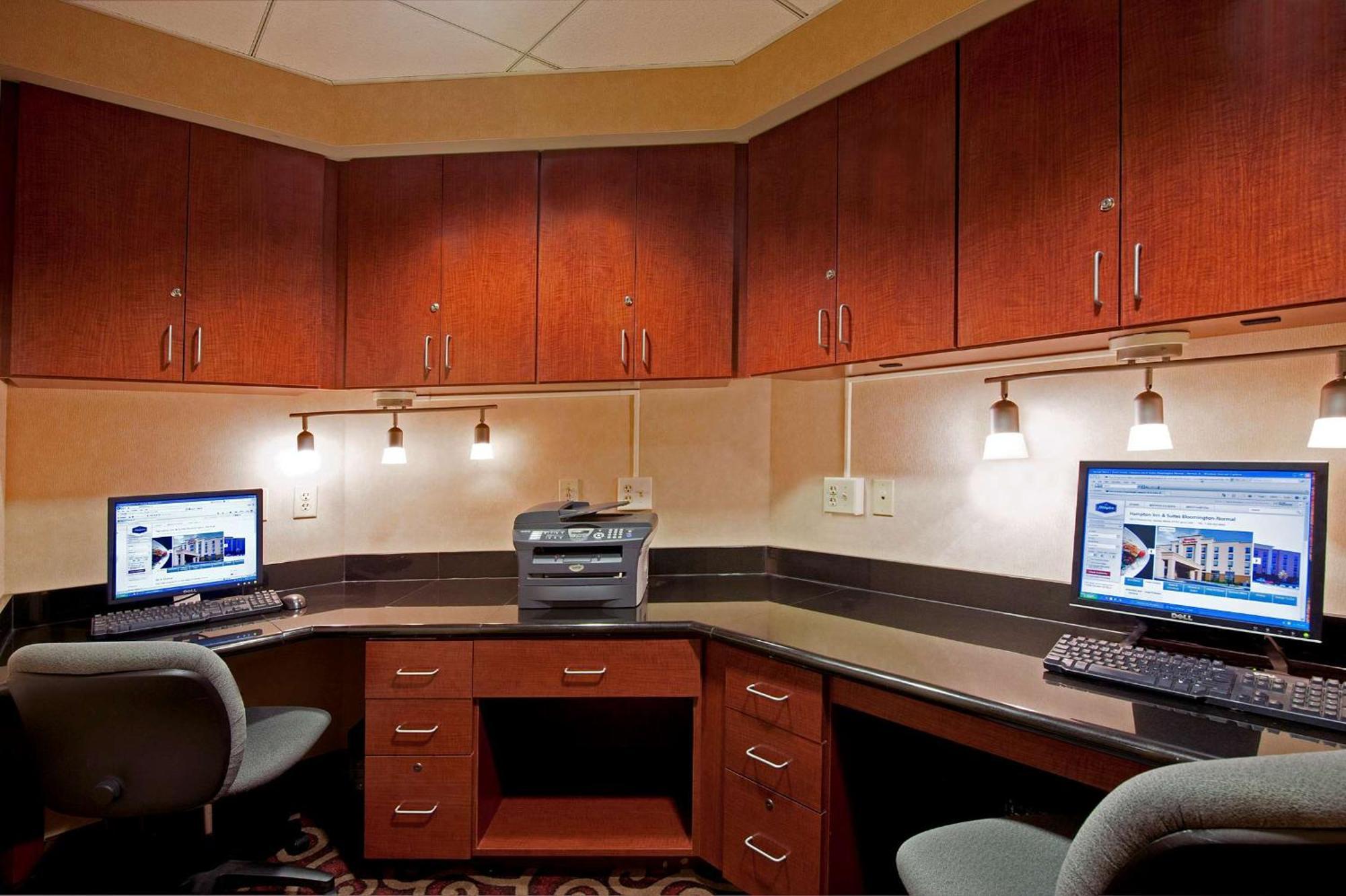Hampton Inn & Suites Bloomington-Нормъл Екстериор снимка
