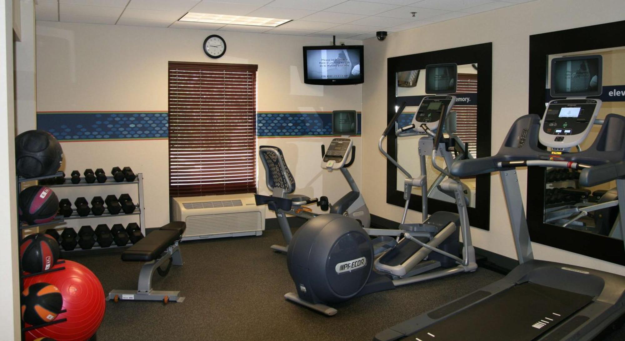 Hampton Inn & Suites Bloomington-Нормъл Екстериор снимка