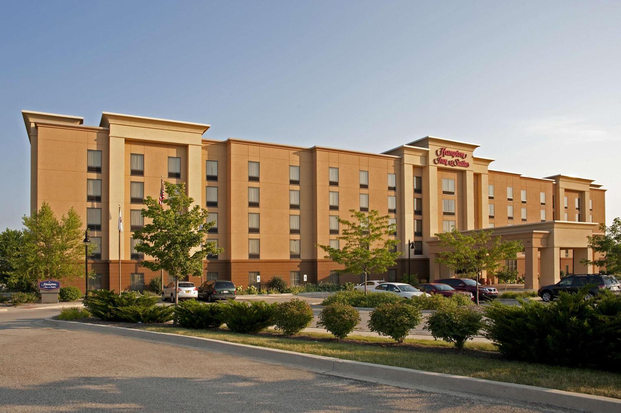 Hampton Inn & Suites Bloomington-Нормъл Екстериор снимка