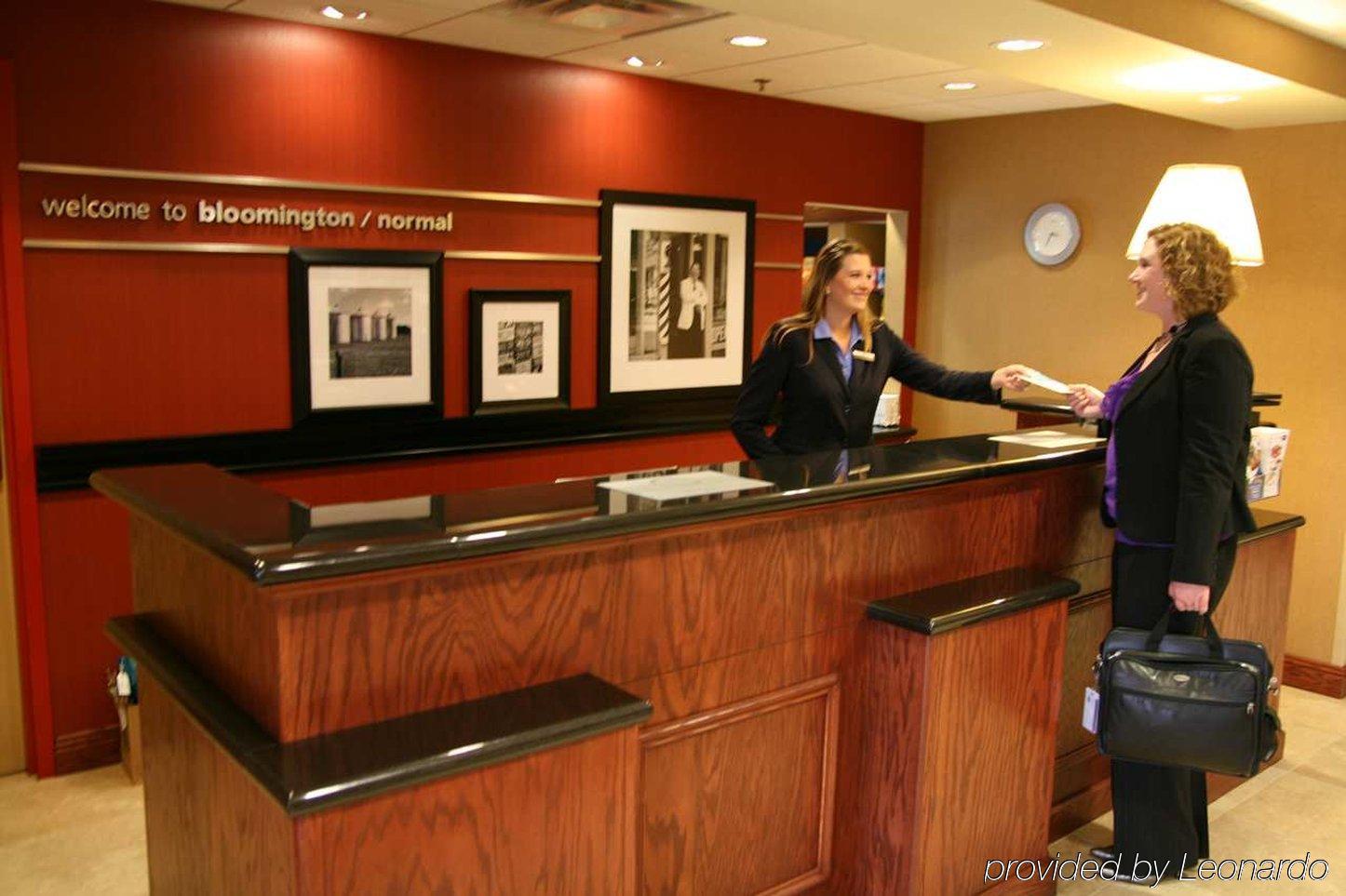 Hampton Inn & Suites Bloomington-Нормъл Интериор снимка