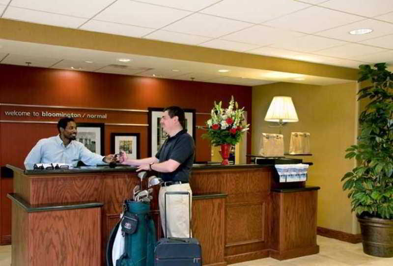 Hampton Inn & Suites Bloomington-Нормъл Екстериор снимка